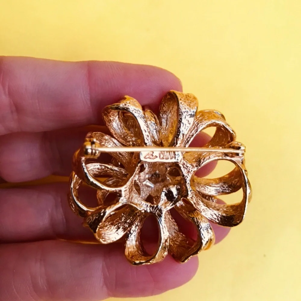 Vintage gold brooch